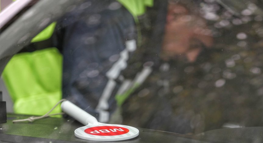 Извършен е контрол на 18 004 водачи и пътници.