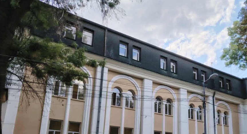 От Helpbook: Съмнителни назначения, финансови нарушения, текучество в ПГТ - Банкя