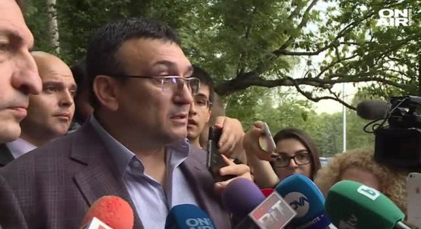 На живо: Защо отново има нападение в центъра на София?