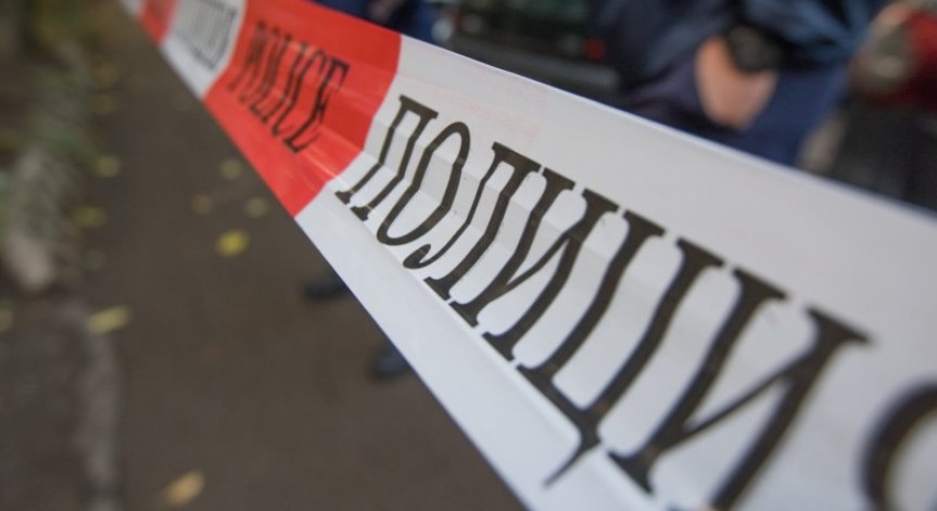 Мъж уби с нож сестра си пред очите на много свидетели в центъра на Омуртаг
