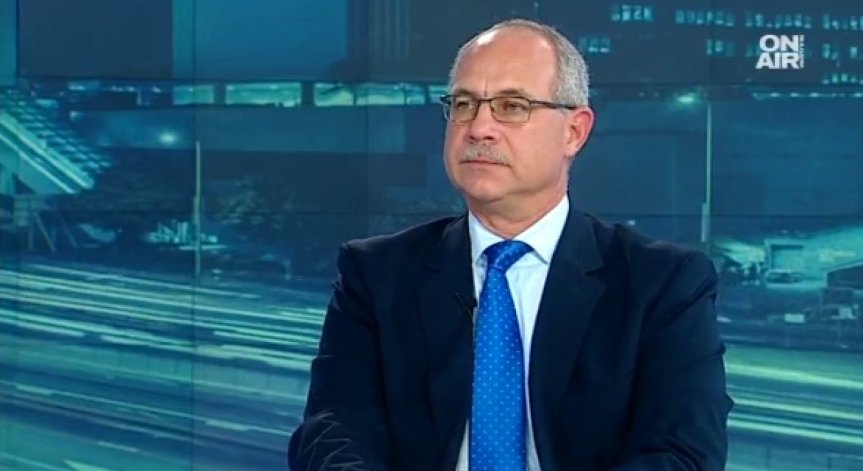 Оставка на Борисов няма да има, а и защо му е да я дава, пита депутат от ГЕРБ