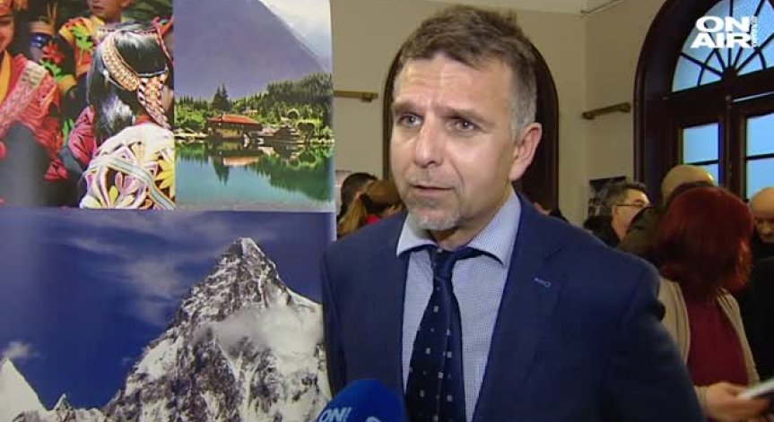 Алпинистът Боян Петров представя книгата си 