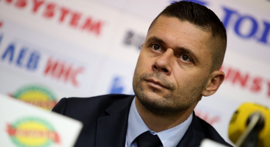 Селекционерът на младежкия отбор по футбол е с Ковид-19