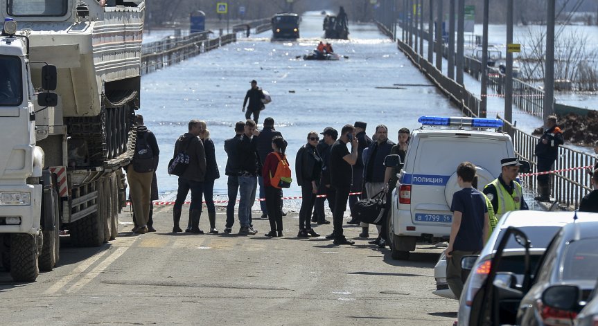 В Сибир става страшно: Разпращат SMS-и с призив 