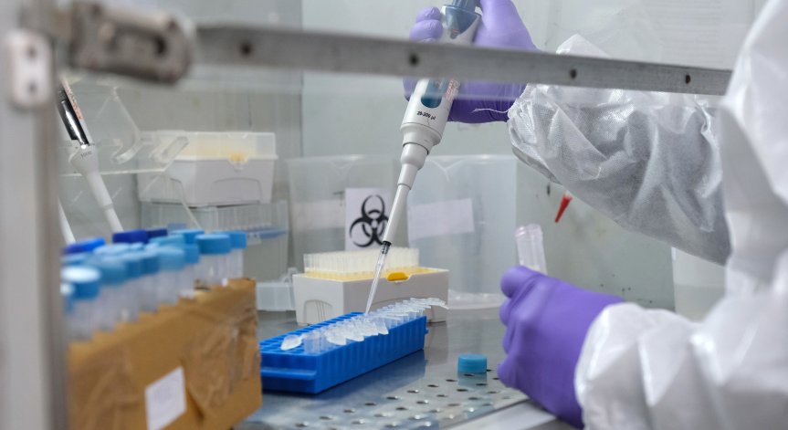 Откриха първи случай на подварианта на Омикрон в Гърция