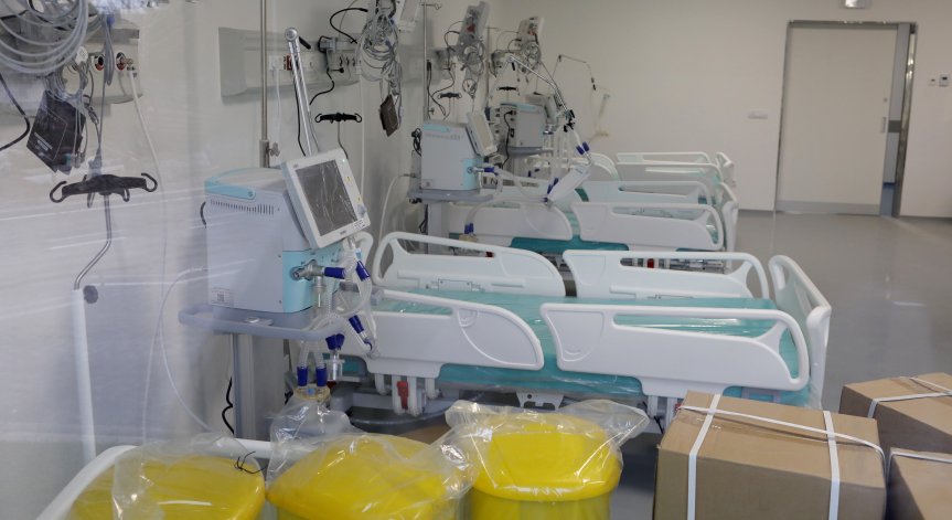 Двама загинаха, след като микробус с мигранти се преобърна в Сърбия