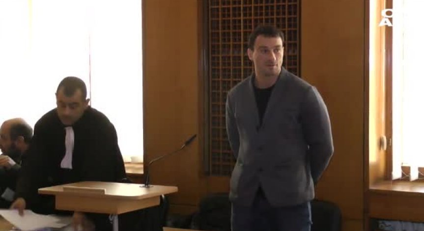 Ново 20: Перата отрича да е връзвал мигранти