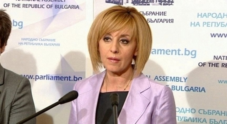Мая Манолова: Има гладуващи хора, а 700 000 тона храни се унищожават