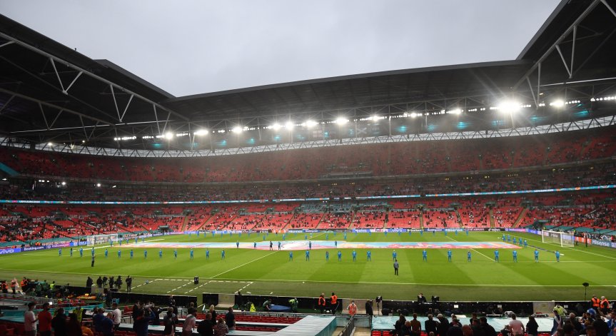 Заради Евро 2020: Близо 2 000 случая на заразени с Ковид-19 шотландци