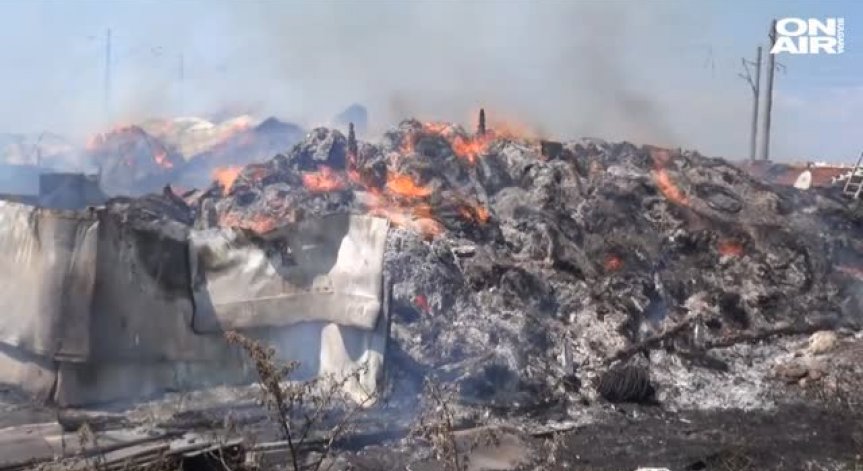 Голям пожар в Скутаре: Изгоряха 50 агнета и 4 хил. бали сено