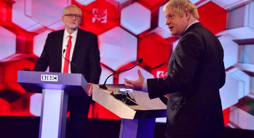 Великобритания гласува на предсрочни избори