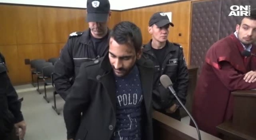 Пловдивският съд остави в ареста пияния шофьор, който премаза крака на полицай