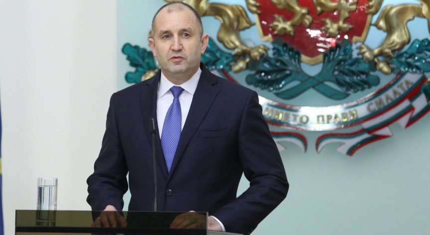 Радев: Доставките на природен газ от Русия не трябва да стават на всяка цена