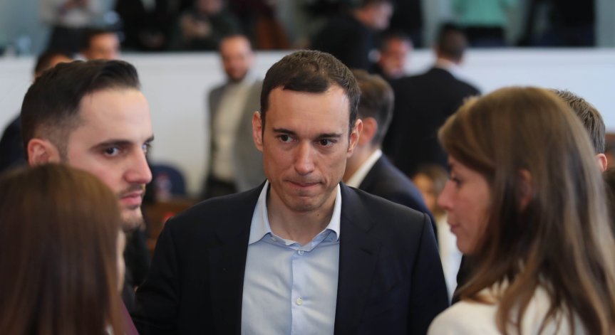 Терзиев се похвали с ново осветление в два парка в София