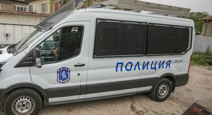 23-годишен нападна и счупи носа на възрастна жена в автобус в София