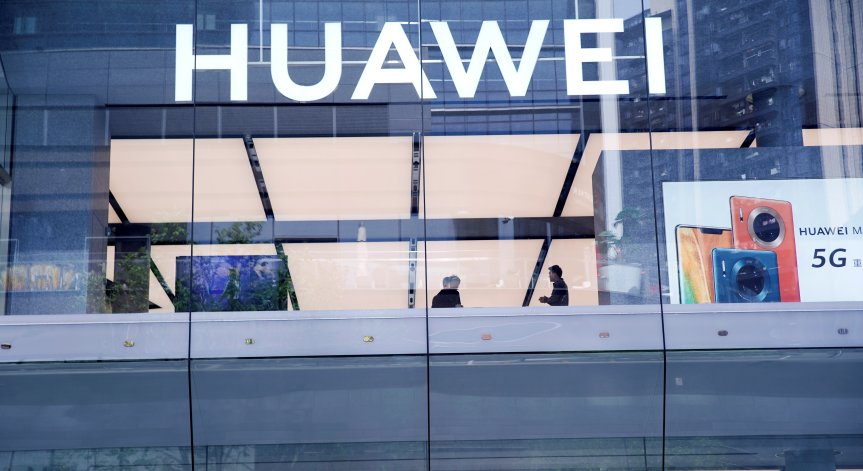 Huawei не преговоря с потенциални купувачи за 5G лиценз
