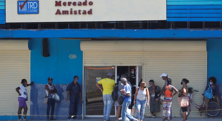 Куба се превърна в остров на тъгата - хората не могат да си позволят храна и гориво