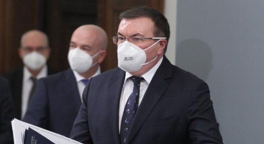 Проф. Ангелов: От 4.02 вероятно паралелки от 5 до 12 кл. ще учат присъствено