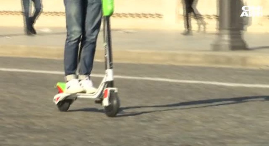 Тротинетки плъзват из артериите на Париж - борят задръстванията