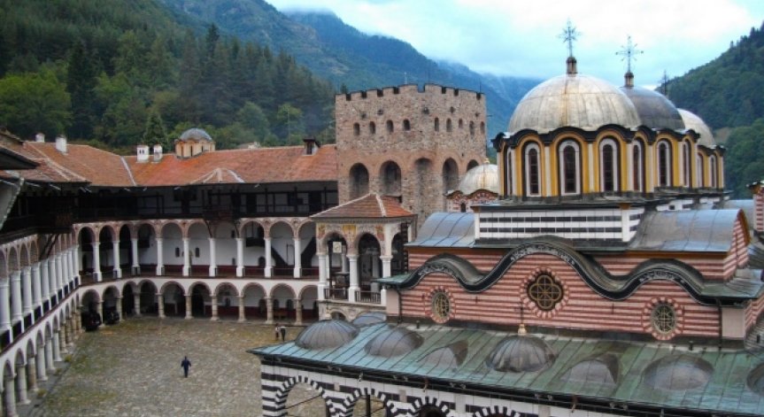 Ремонтират пътя до Рилския манастир след 3-годишно отлагане