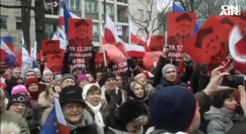 Трети ден на антиправителствени протести в Полша