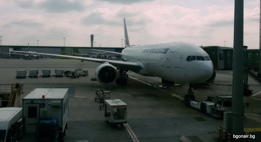 Air France обещава 100 млн евро на служителите си