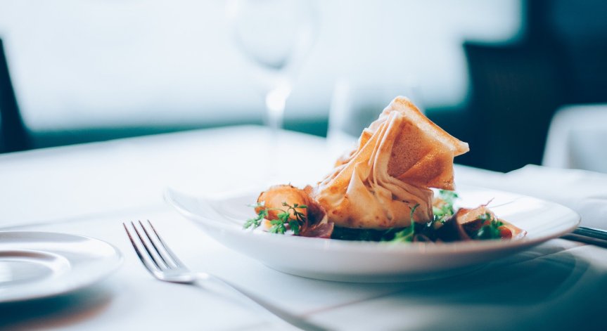 Как да не нарушаваме режима си, когато се храним в ресторант?