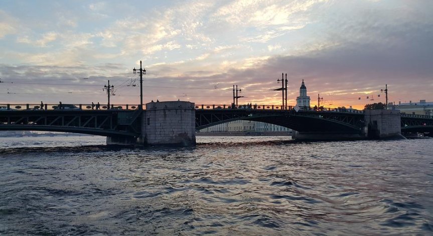 Затвориха метростанция с Санкт Петербург заради потенциална заплаха