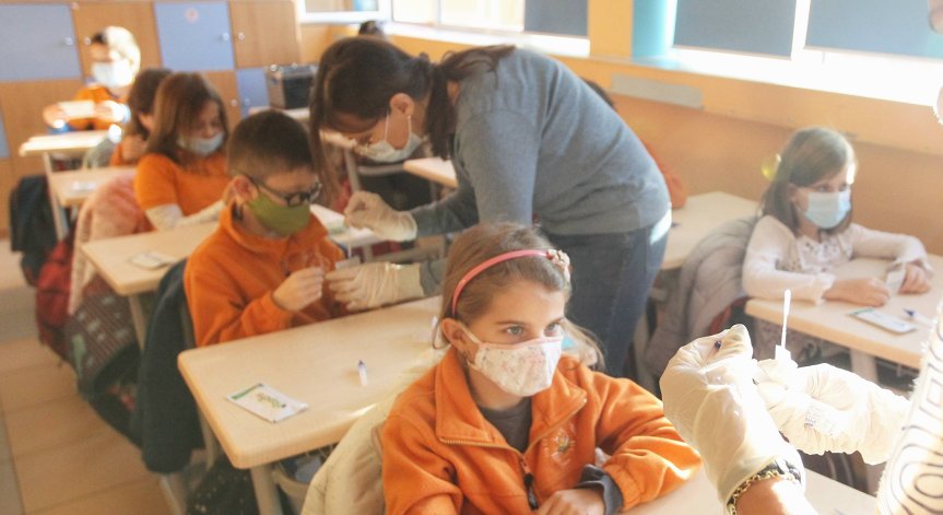 Напрежение по оста МОН - МЗ, Денков призова решенията да се взимат съвместно