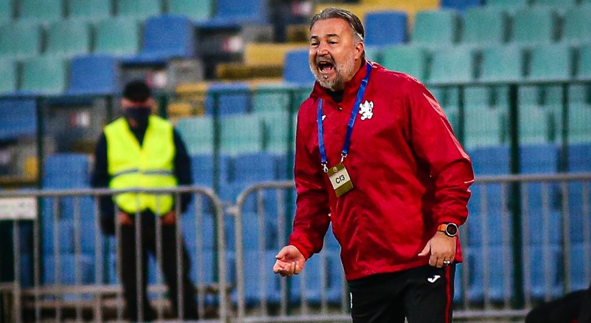 Ясно е има ли бъдеще Ясен Петров в националния отбор