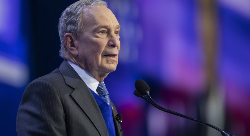 Блумбърг се отказва от президентската надпревара, ще подкрепи Байдън