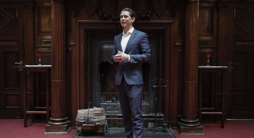 Външният министър застава начело на Австрия след оттеглянето на Курц