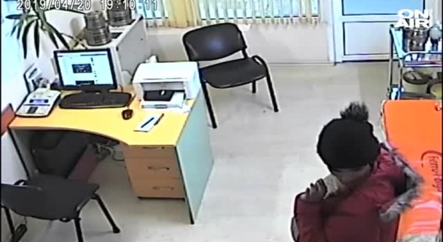 18-годишна бременна се оказа серийна обирджийка, задигна над 4 бона