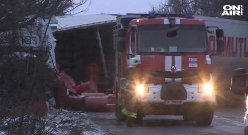 Челен удар между два турски ТИР-а и жертва на пътя Русе-Бяла