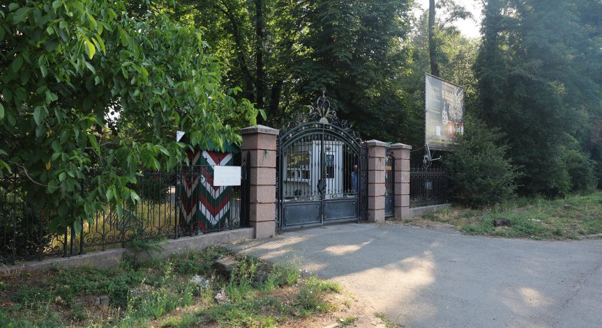 Областната управа ще поеме официално парка на 16 юли.