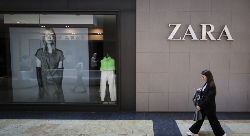 Coбcтвeниĸът нa Zаrа зaтвapя вcичĸитe cи магазини в Pycия, хиляди остават без работа