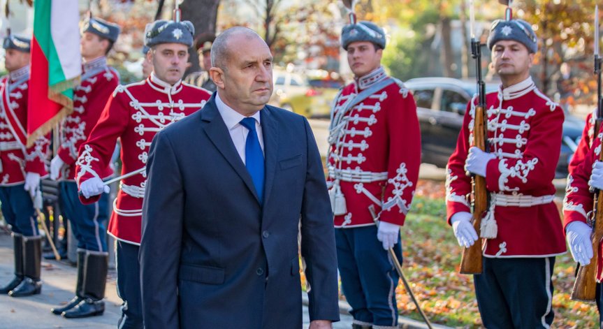 Румен Радев ще напусне президентството в петък