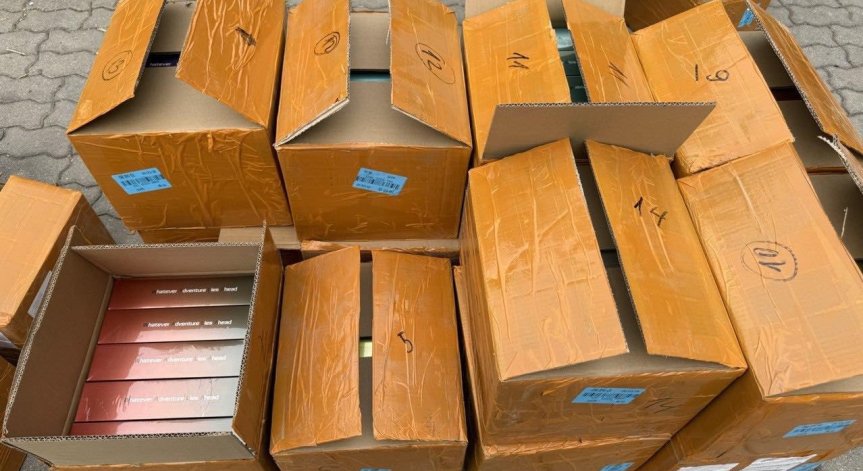 Електронните цигари са прикрити като водозащитни спрейове.