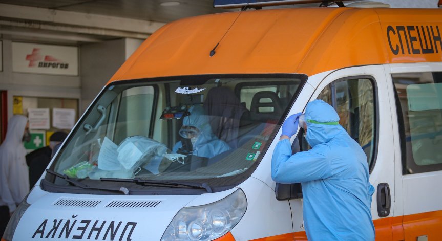 Ковид-19 погуби 27-годишен мъж, жертвите вече са 36 512