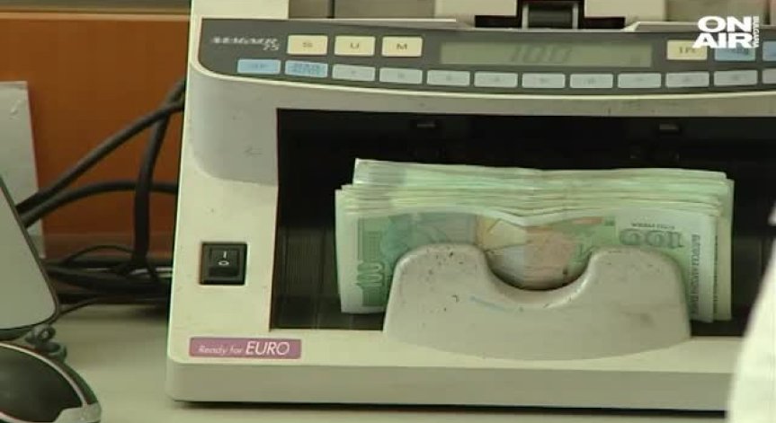 Увеличават се заплатите само на високоплатените работници