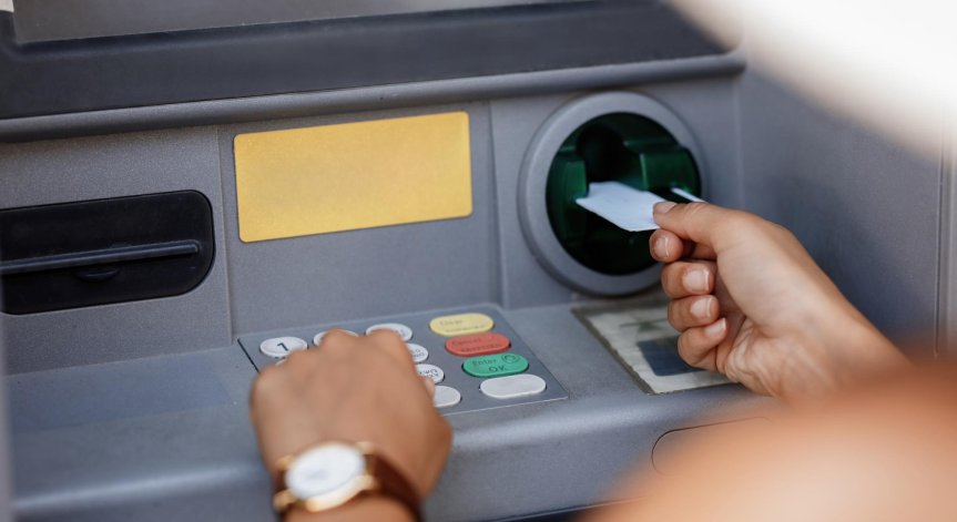 Какви пари ще ни дават банкоматите след въвеждане на еврото