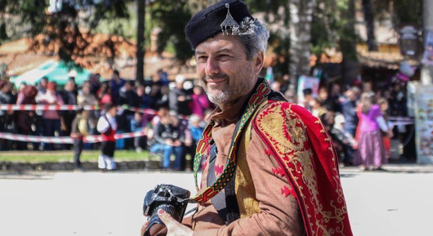 Български фотограф представя родните ни традиции в Истанбул