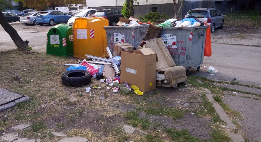 Не е София! Жителите на кой град изхвърлят най-много боклук?