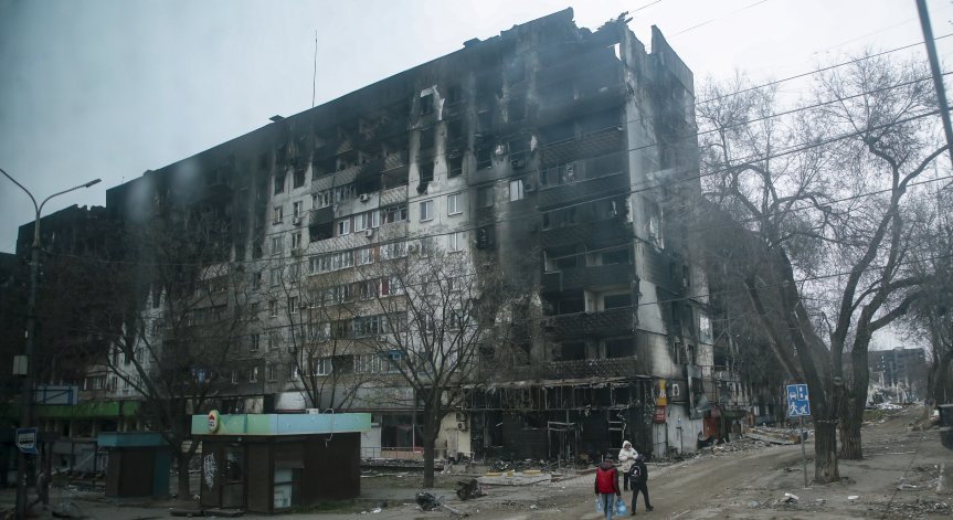 Силни експлозии разтърсиха Украйна, жителите на Одеса и Мариупол се готвят за нови атаки