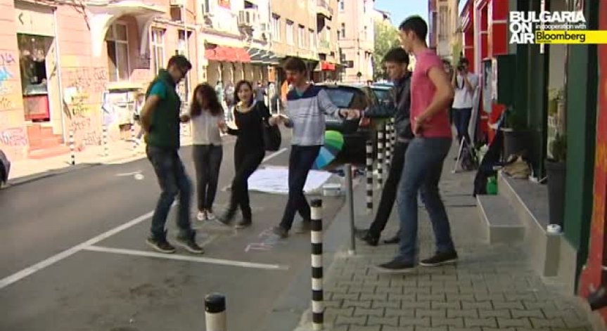 Четвъртият Park(ing) Day преобрази 28 паркоместа в столицата