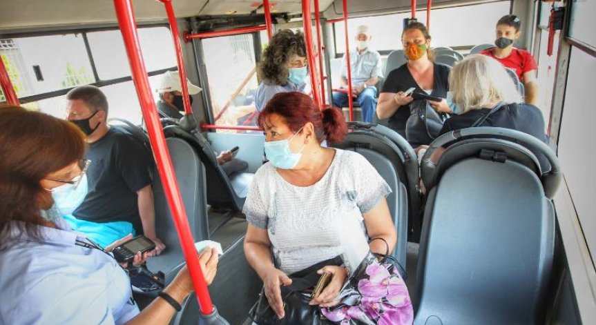 Влизат в сила новите правила за маските