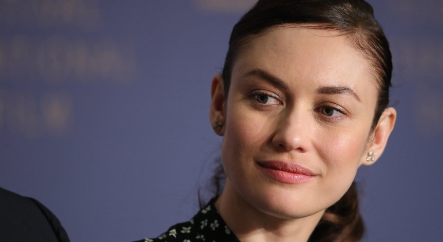 Олга Куриленко: Вече съм много по-добре, температурата си отиде!