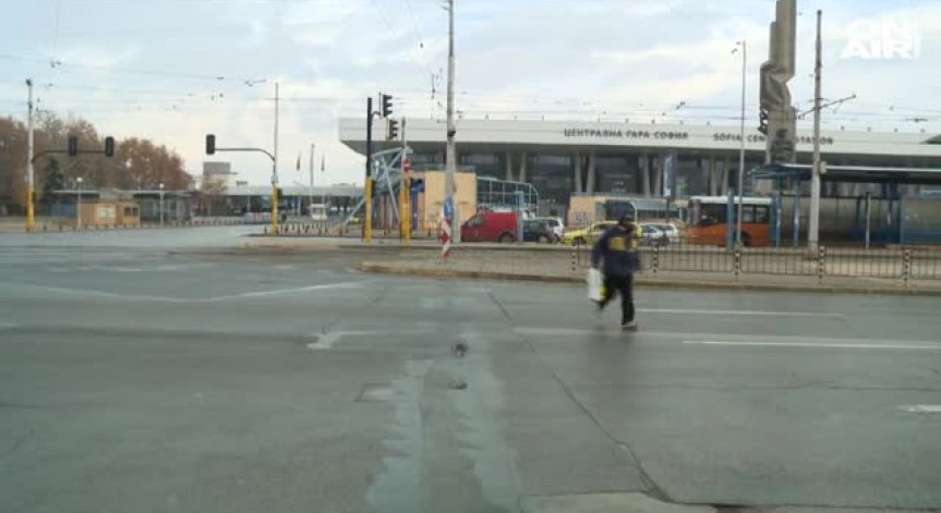 Пешеходец загина в района на Централна гара, блъсна го такси
