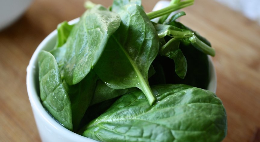 Как да съхраним правилно пресния спанак за по-дълго?