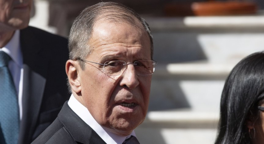 Лавров: Западът е изнервен, агонизира, реагирайки на действията на Русия